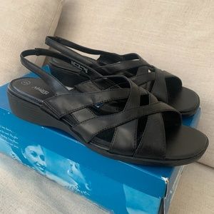 NEW Airstep Malina Black Strappy sandals size 9